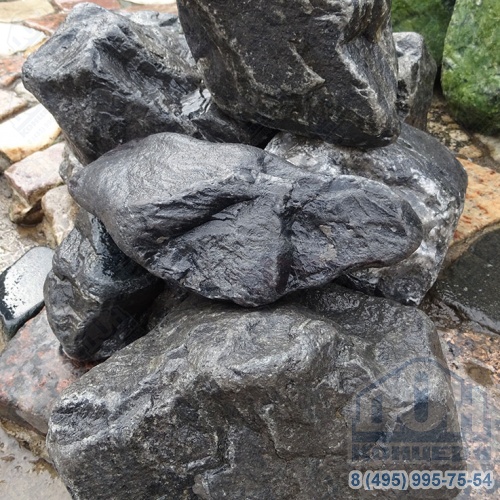 Бутовый камень кварцит черный галтованный состаренный (Антик)