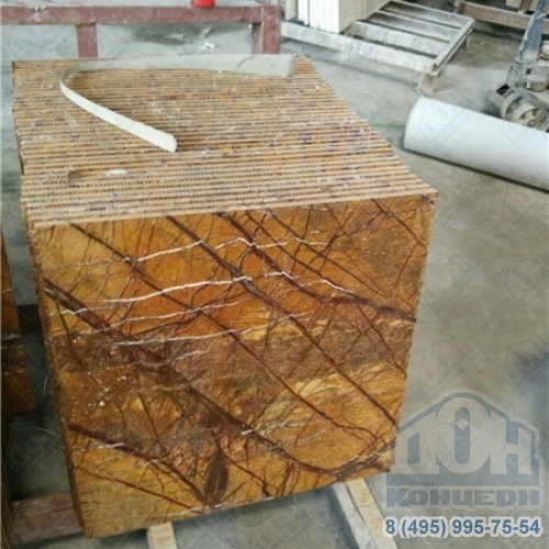 Плитка из натурального мрамора «Бидасар Голд» 600х600х20 полированная