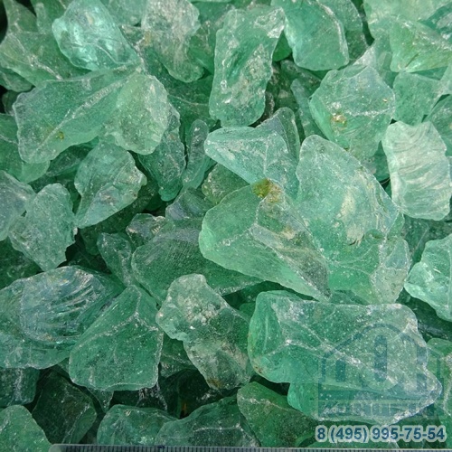 Стеклянная крошка зеленая с пузырьками галтованная фр. 20-40 мм
